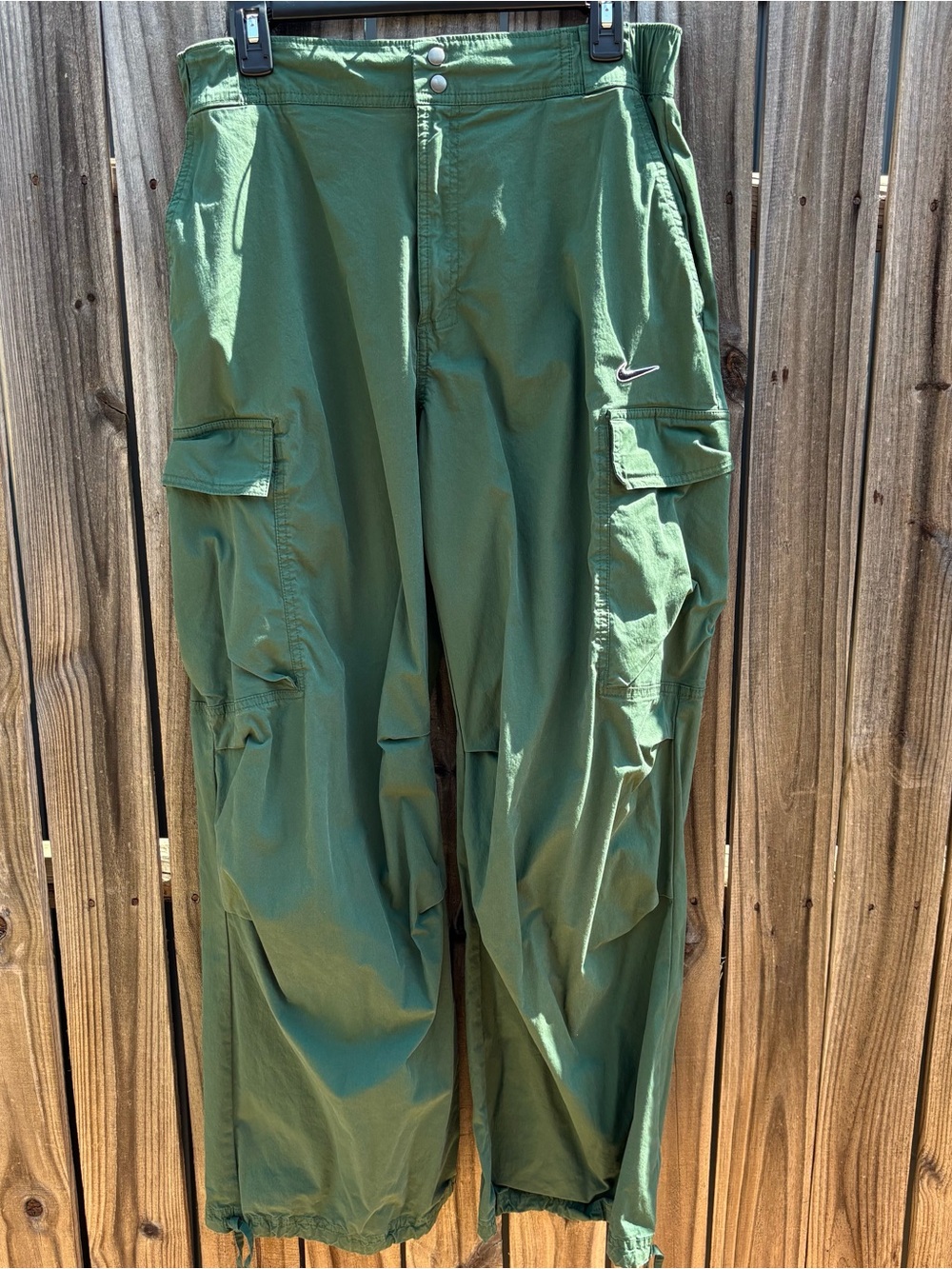 Nike Sportswear Women's Woven Oversized High-Rise Pants